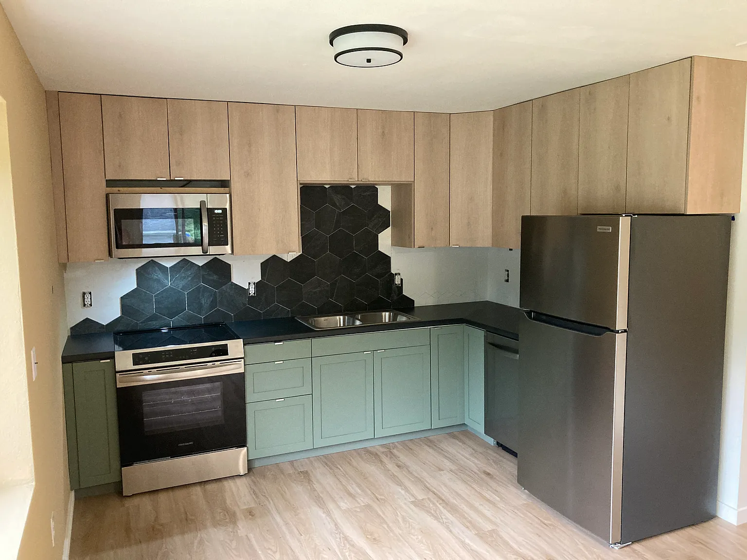 2 bed, 590 sqft, $1,600 — Photo 4