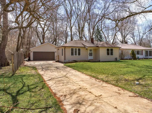 9 W Wyllys Ct, Midland, MI 48642