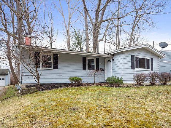 3rd image of 1481 Hilton Dr