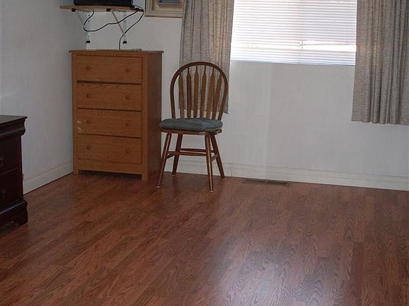 5th image of 5229 Hobart Ave