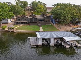 104 Shawnee Oaks Dr, Sunrise Beach, MO 65079