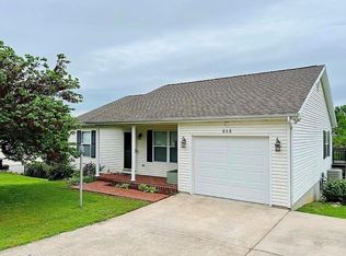 213 1st St, Park Hills, MO 63601