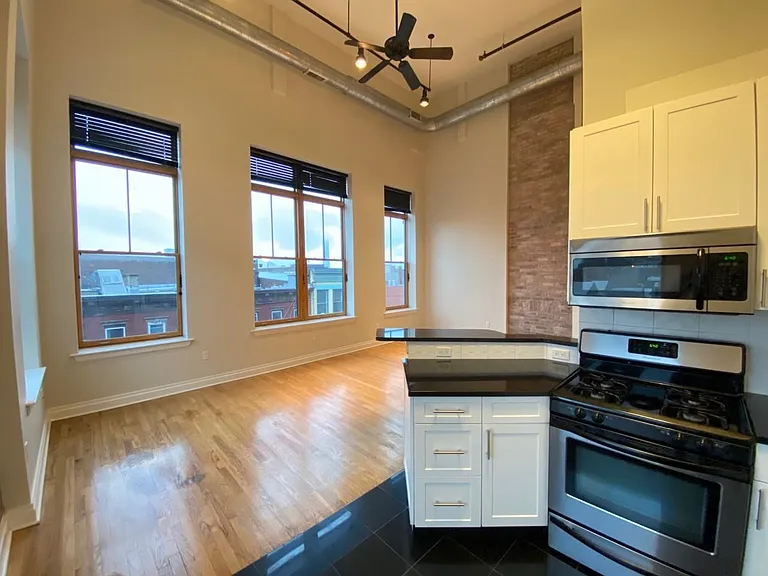 338 Grove St #4A — Photo 9