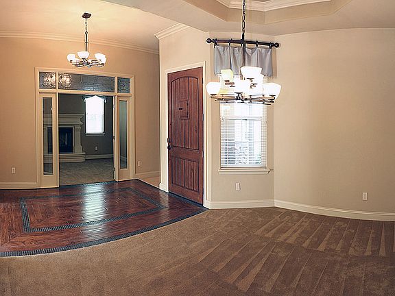 3rd image of 5809 Almond Ave