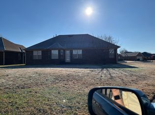 106 Stone Springs Cir, Jackson, TN 38305