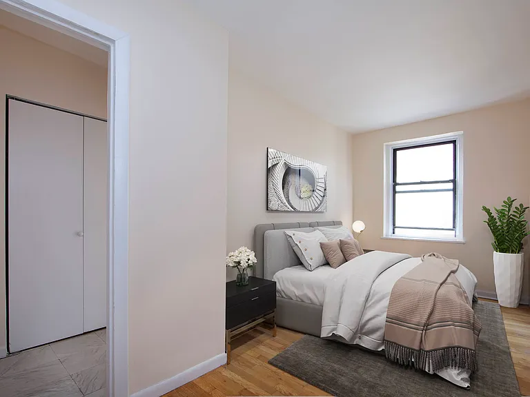 811 9th Ave #3A — Photo 2