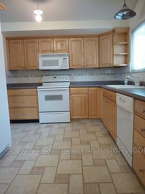 4th image of 3035 W Robinwood Dr