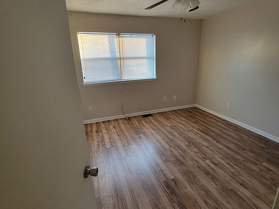 5th image of 503 Landview St Unit B