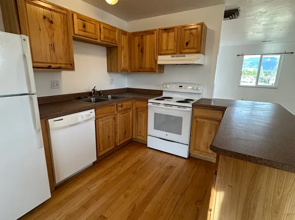 3235 Downey Cir E APT C, Clifton, CO 81520