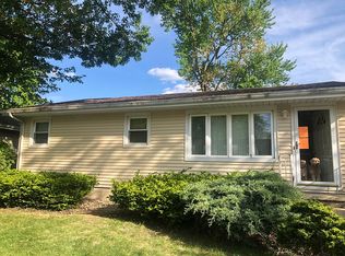 596 W Drummond Dr, Bourbonnais, IL 60914