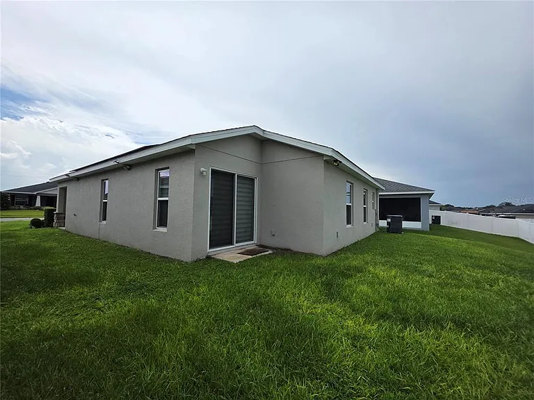 424 Capri Way — Photo 29