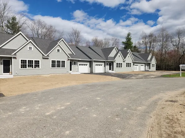 34 Four Seasons Dr, Hampstead, NH