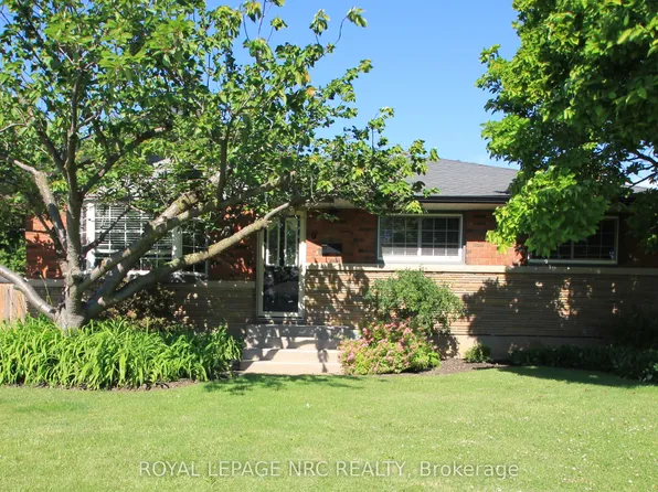 9 Greenhill Dr, Thorold, ON L2V 1W4