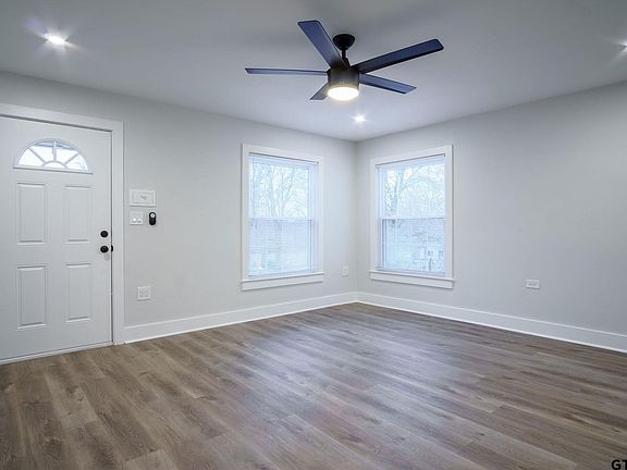 4th image of 608 N Post St