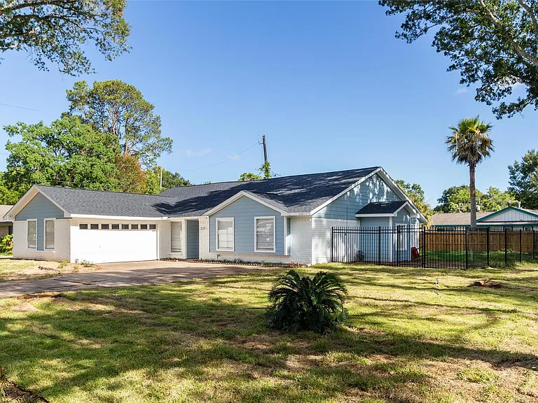 500 Shirleen Dr — Photo 4