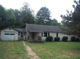 205 W Plum St, Raymore, MO 64083