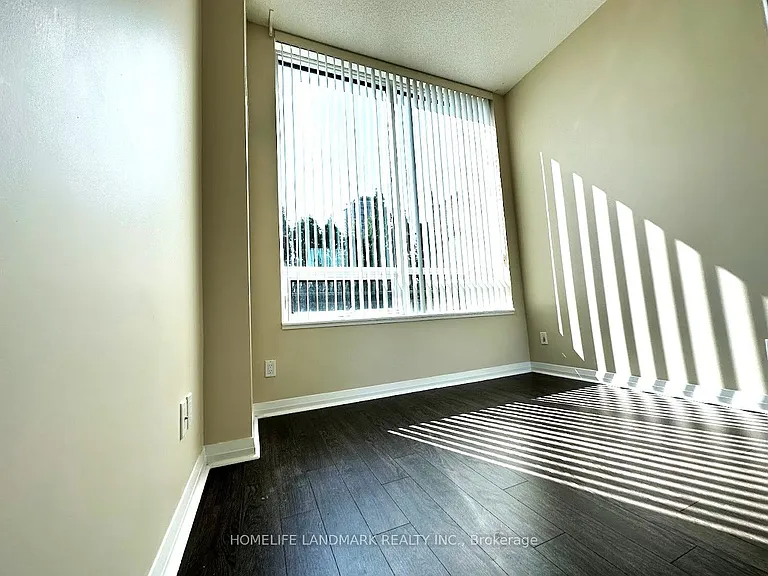 55 Eglinton Ave W #109 — Photo 7