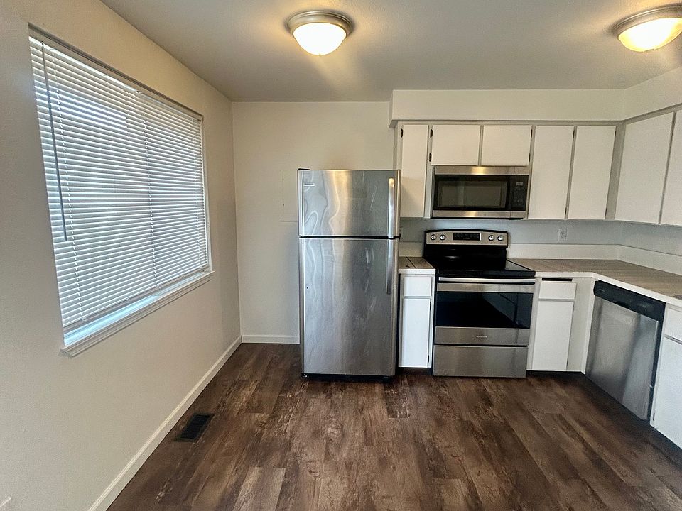 1st image of 6318 N Crestline St #6318