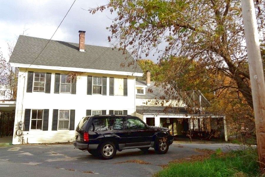 2nd image of 47 Wright St