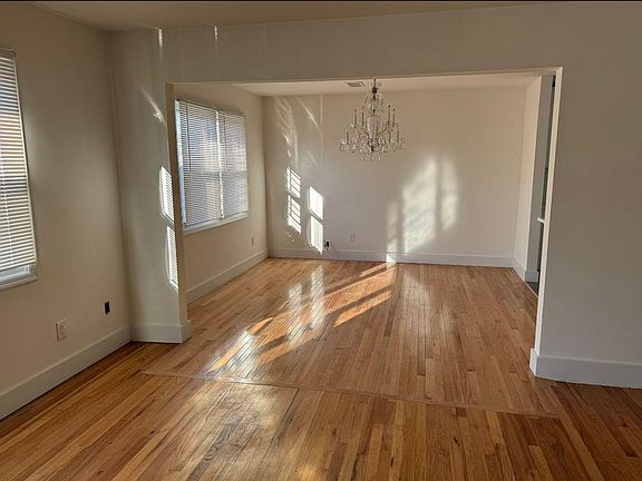 3rd image of 254 N Railroad Ave #3