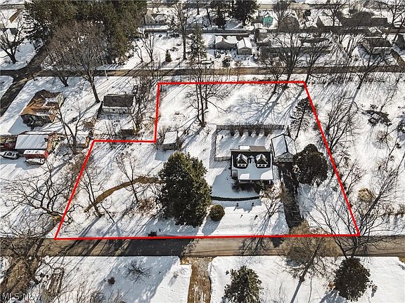 2nd image of 308 E Vista Ave