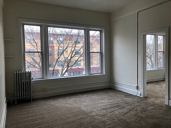 5th image of 711 W Wisconsin Ave #14020133