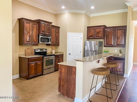 2nd image of 206 Jenci Dr