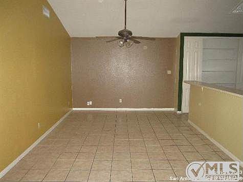 5th image of 866 Garden Cir