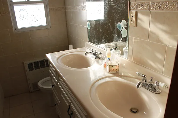 Rented by H.P. Greenfield Real Estate | media 8