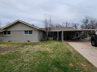 1100 Simpson Dr, Hurst, TX 76053