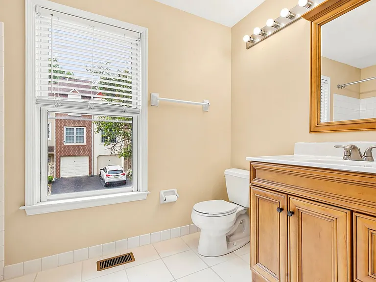 27 White Pine Ct — Photo 10
