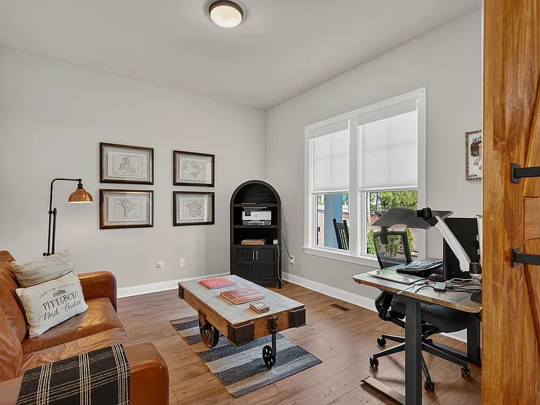 210 Lookout Rdg — Photo 4