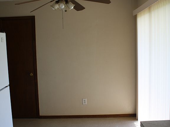 4th image of 4820 SE 19th St