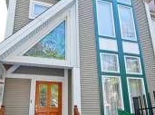 1049 W Wrightwood Ave #2, Chicago, IL 60614