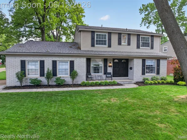 33083 Broadmoor Ct, Livonia, MI 48154