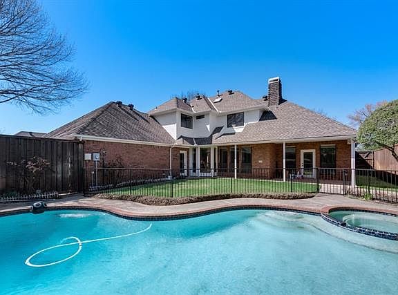 2nd image of 4524 Bentley Dr