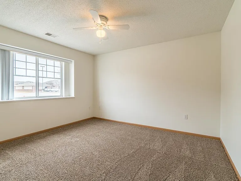 Northbrook Apartments — Photo 251