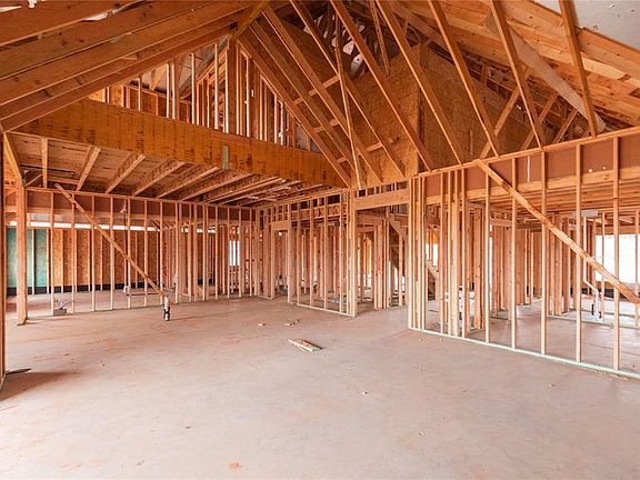 4th image of 16209 Marigold Ave