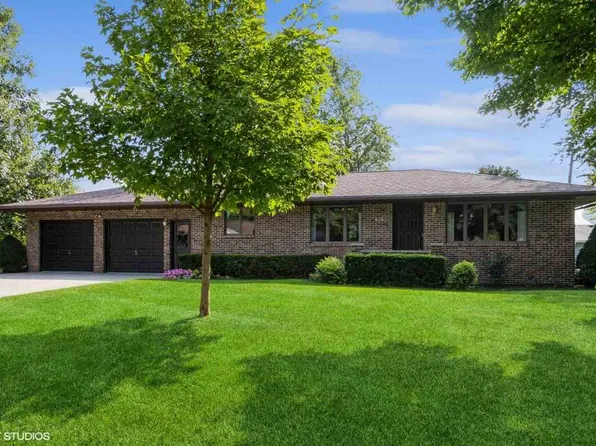 414 S 10th Ave, Washington, IA 52353