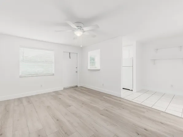 660 SW Bryant Ave APT 5, Stuart, FL 34994