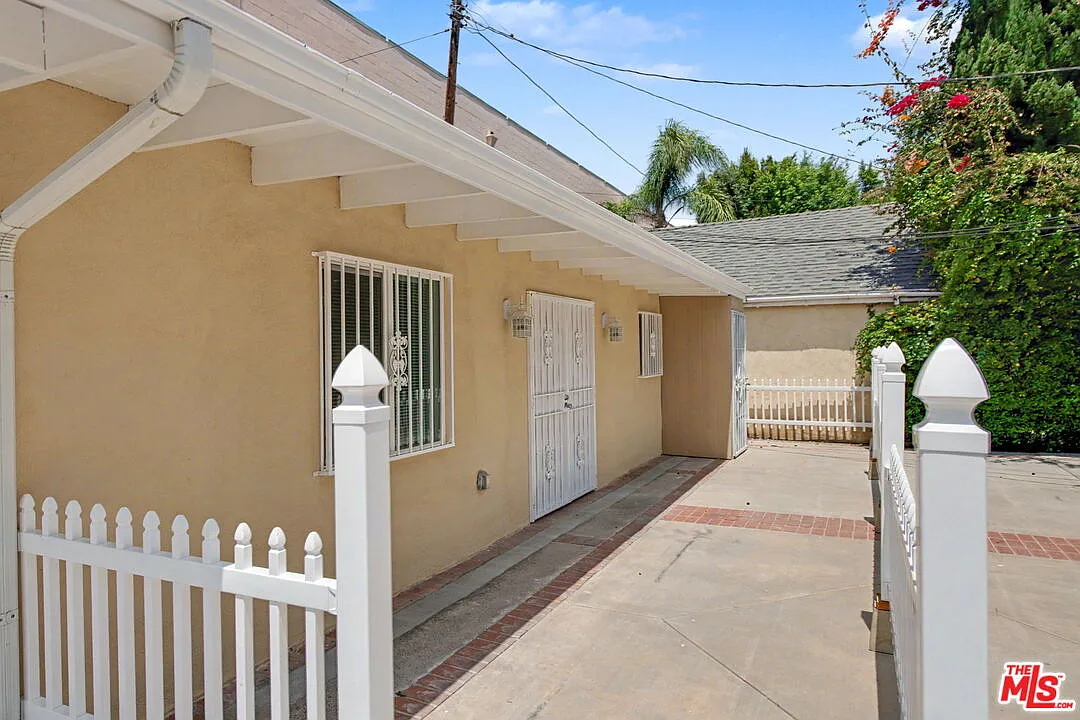 1 bed, 500 sqft, $2,395 — Photo 3