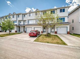 31 Harvest Oak Cir NE, Calgary, AB T3K4S6