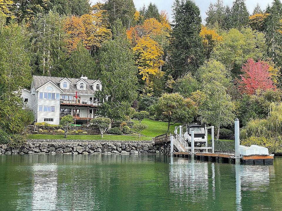 2nd image of 7996 NE Hidden Cove Rd