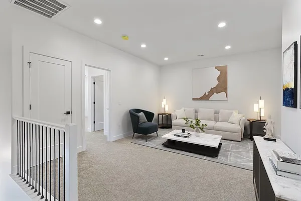 1094 West Albertine Lane - 126 — Photo 2