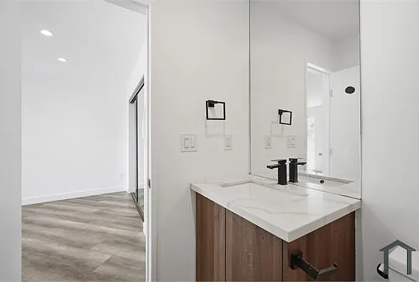 6307 Elgin St — Photo 12