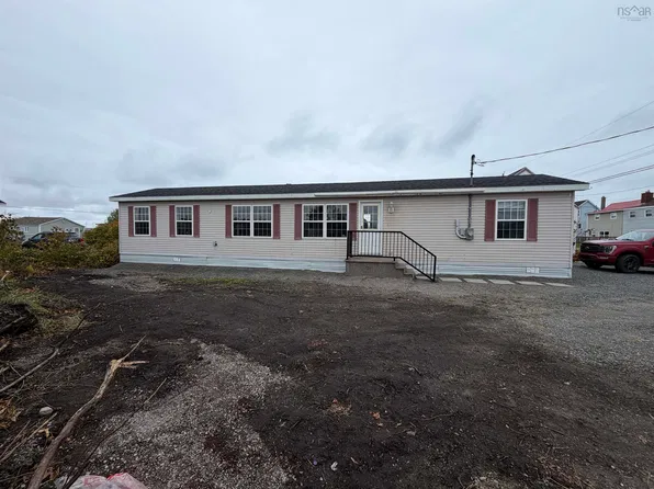 23 Row St, Glace Bay, NS B1A 4T8
