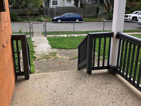 2nd image of 1287 Indianola Ave