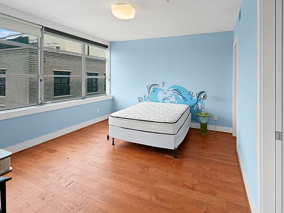 5th image of 104 E Liberty St #604