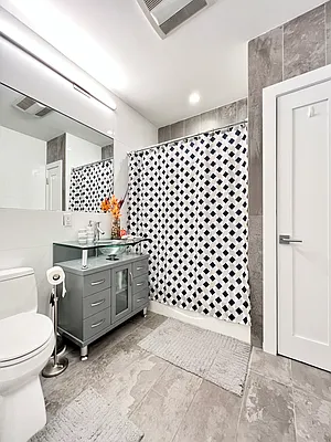 Rented by Pear NYC LLC | media 30