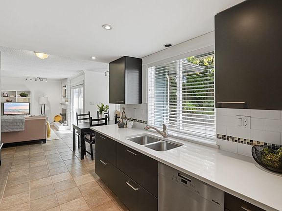4th image of 11242 Prospect Dr